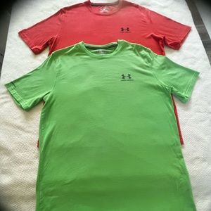 Lot of 2 Under Armor t-shirts in great condition both medium